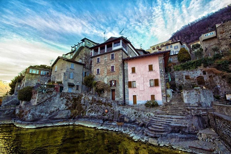 Lilli - Casa Sul Lago Dervio Exteriör bild