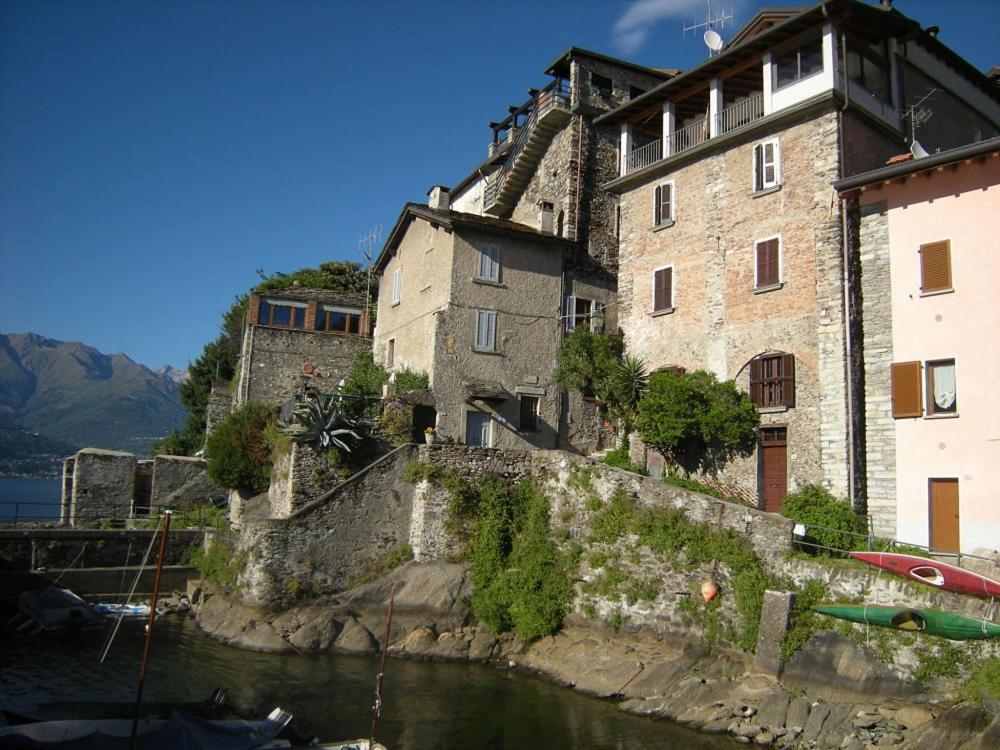 Lilli - Casa Sul Lago Dervio Exteriör bild